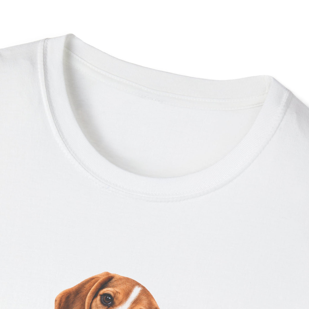 Daisy Darling Beagle — Women’s Softstyle Tee | Beagle People
